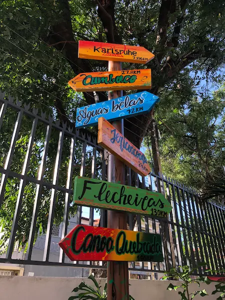 2022-02-17 Hostel Jardim frontal placas (5)
