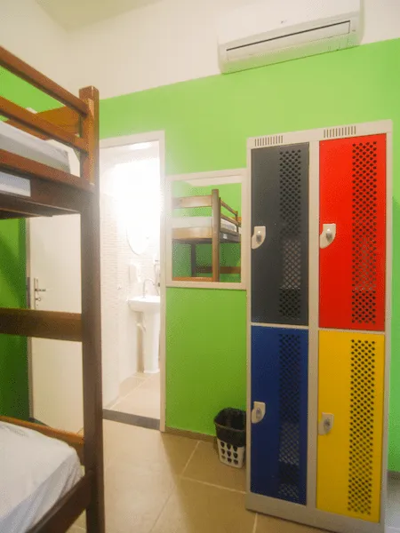 2022-02-16 Hostel Quarto 101 - 0003 - 3x4_edited