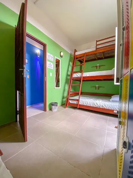 2022-05-17 Hostel Dormitorio 106- 0001_edited 3x4