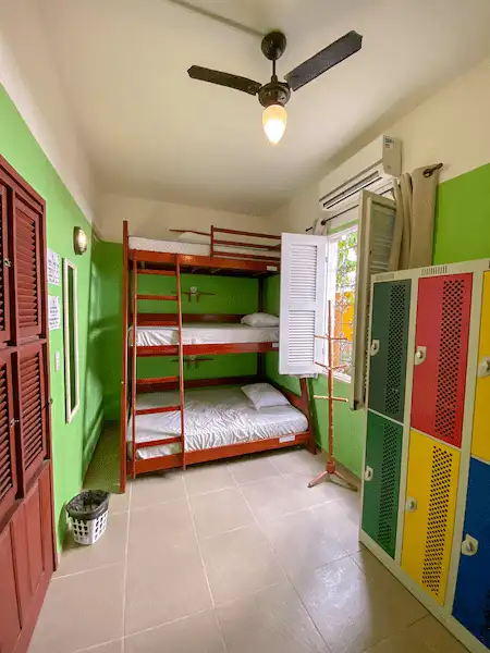 2022-05-17 Hostel Dormitorio 106- 0003_edited 3x4