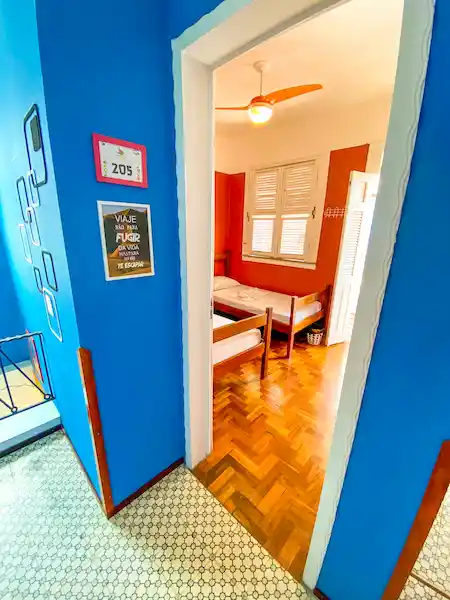 2022-05-17 Hostel Suite 205 - 0015_edited