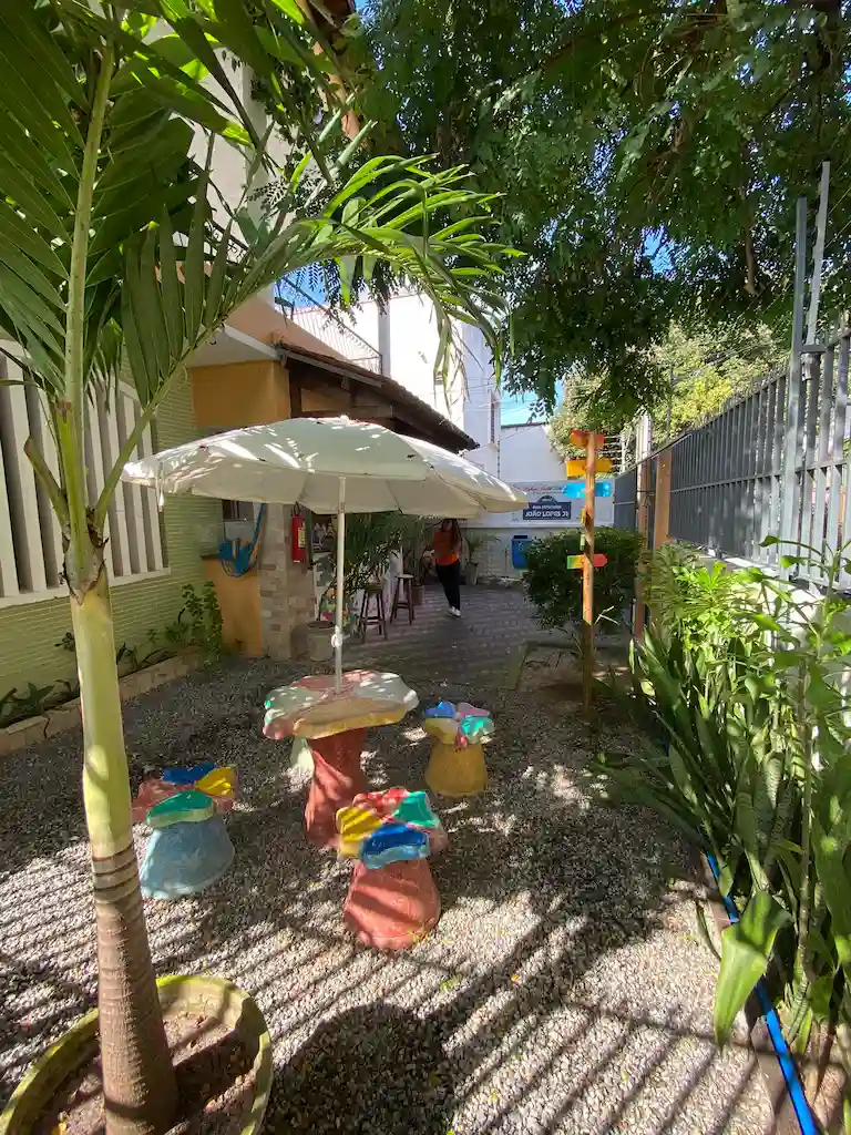 2022-06-09-Hostel-Jardim-Frontal-0001.webp
