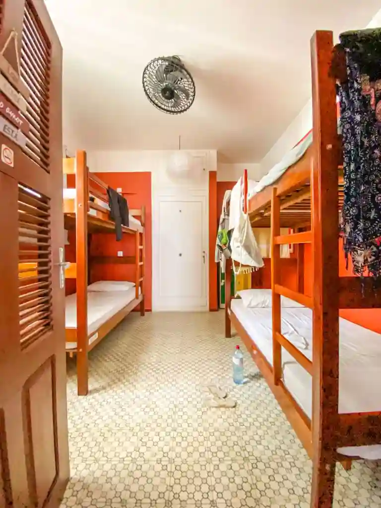 2022-07-20-Hostel-Quarto203-0001_edited.webp