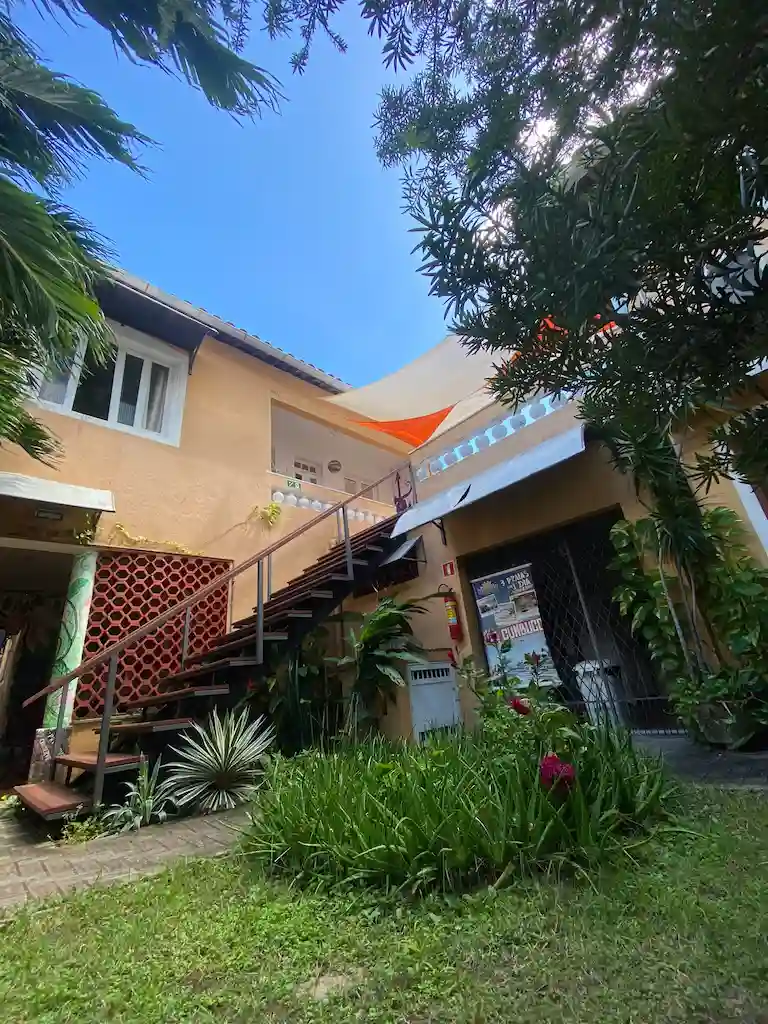 2023-06-05-Hostel-por-fora-Jardim-0001.webp